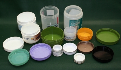 tubs_and_lids.JPG