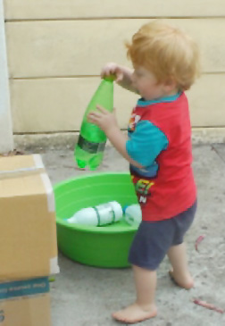 lift-move-heavy-bottle-2.jpg