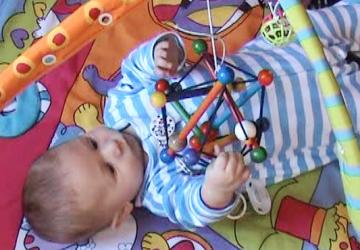 Will 16w playmat tensegrity toy.jpg