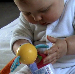 R hand opening and closing 14.jpg